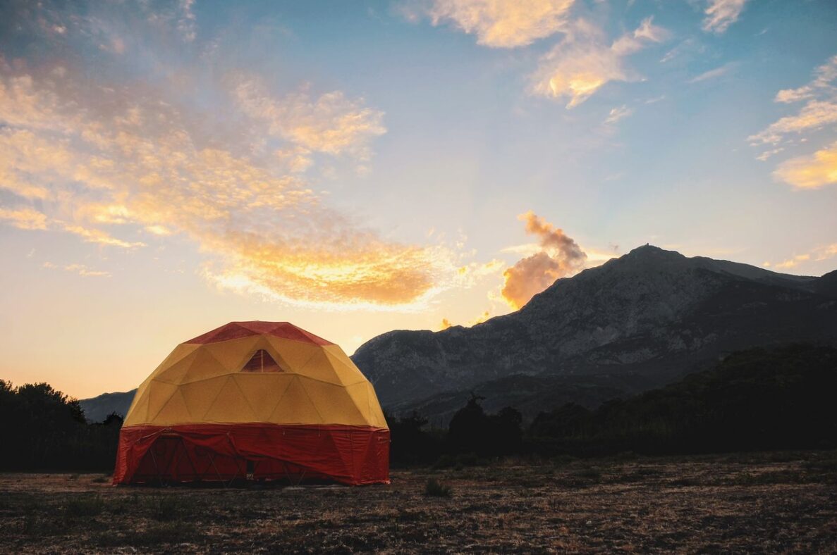 6 ways to stay safe while camping in remote areas