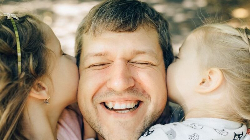 12 Things Every American Dad Did in the 1970s That Would Raise Eyebrows Today