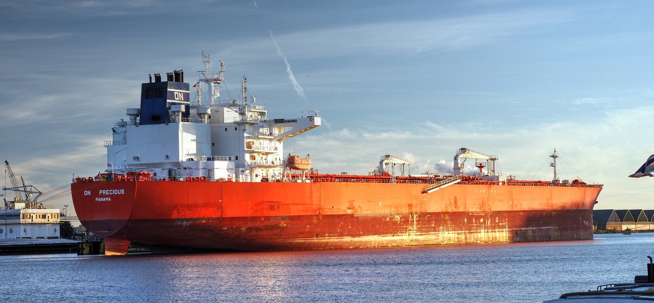 Oil Prices Surge Amid U.S.-Iran Conflict, Adding Pressure on Fed Chair Warsh
