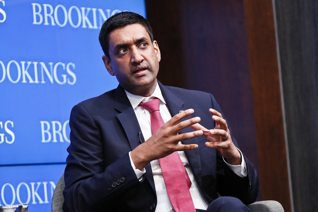 U.S. Congressman Alleges IDF Backed Settlers Detaining Him in West Bank Visit