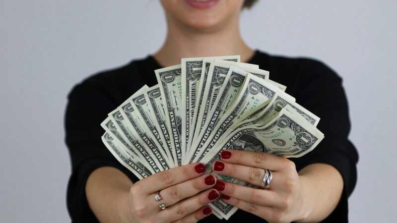 U.S. Restarts Dollar Transfers to Iraq After Months-Long Freeze