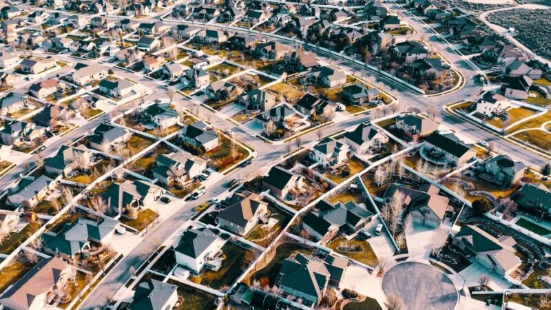 10 US Suburbs Where Home Values Are Quietly Crashing in 2026