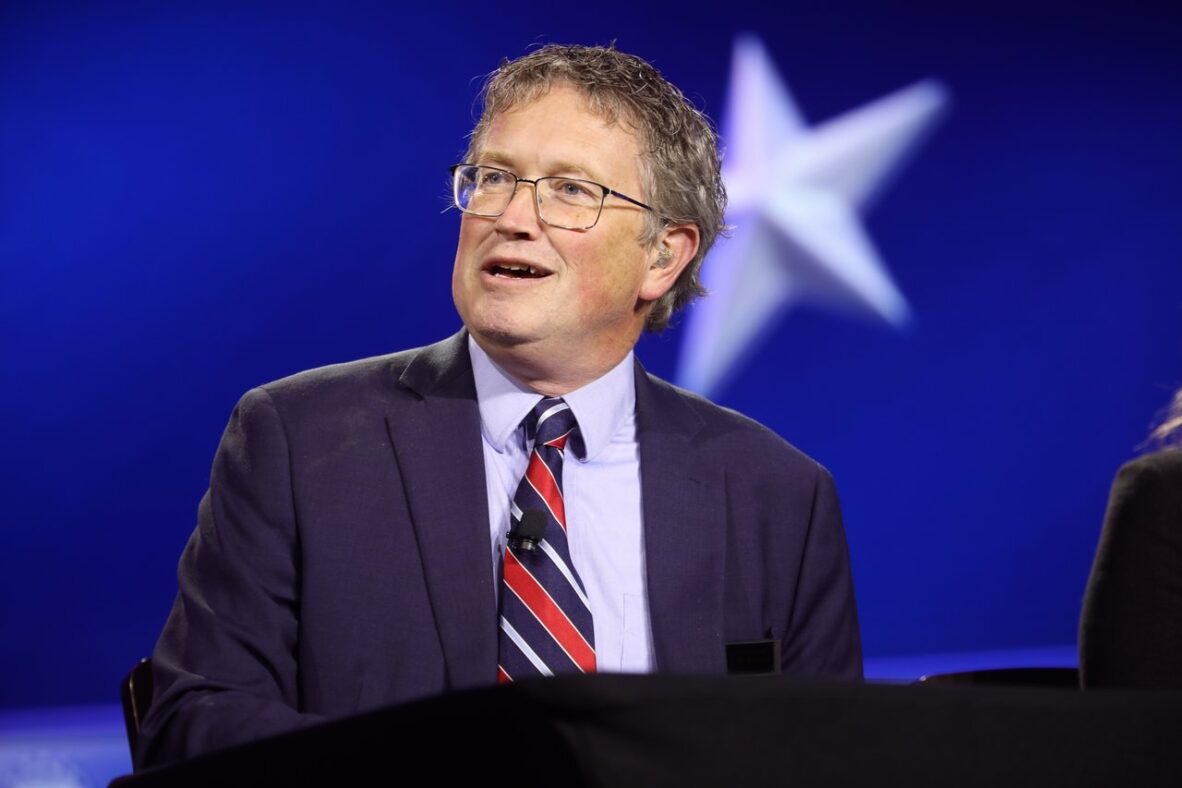 Rep. Massie Names Epstein ‘Coconspirators,’ Pushes New Transparency Bill