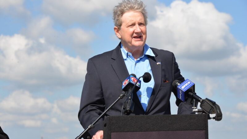 Senator Kennedy Urges Ban on Naming Buildings After Living Politicians Following Trump’s Moves